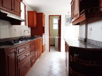 Casa de 3 alcobas en venta en El Poblado, Medellín, 270 m² · foto 6 de 20
