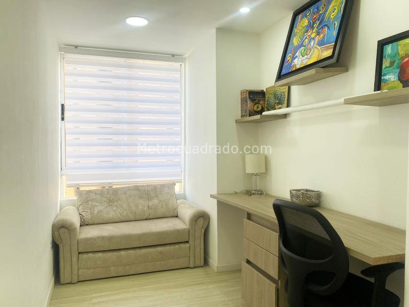 3BR Apartment in El Poblado Closed Unit on Main Road - 8