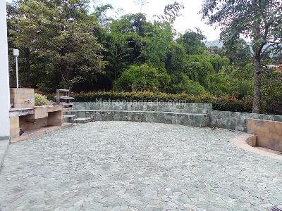 Casa de 4 alcobas en venta en Envigado, Envigado, 1000 m² · foto 18 de 19