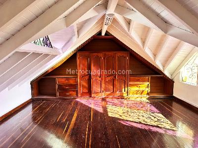 Casa de 4 alcobas en venta en El Poblado, Medellín, 330 m² · foto 11 de 15