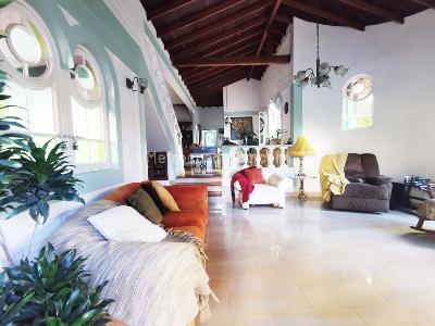 Casa de 4 alcobas en arriendo en Envigado, Envigado, 450 m² · foto 2 de 19