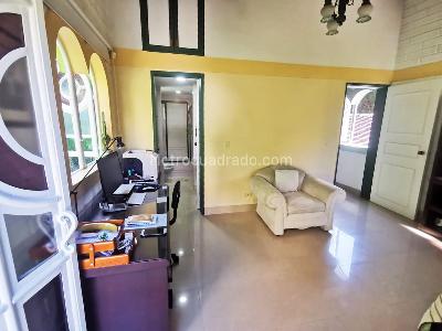 Casa de 4 alcobas en arriendo en Envigado, Envigado, 450 m² · foto 6 de 19