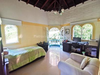 Casa de 4 alcobas en arriendo en Envigado, Envigado, 450 m² · foto 8 de 19