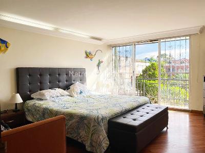 Casa en arriendo en El Poblado, Medellín · foto 8 de 19
