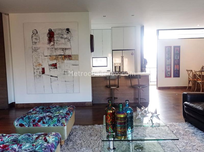 Cozy 2BR Apartment with Study in El Poblado - 4