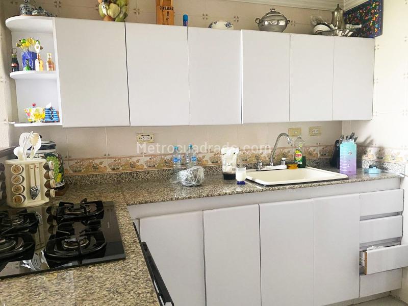 Apartamento Amoblado de 3 Alcobas con Áreas Sociales en El Poblado - 4