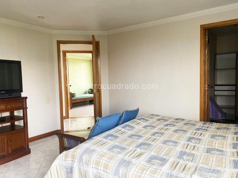 Apartamento Amoblado de 3 Alcobas con Áreas Sociales en El Poblado - 7