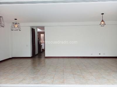 Casa de 3 alcobas en venta en Envigado, Envigado, 200 m² · foto 4 de 20