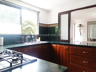 Casa de 3 alcobas en venta en El Poblado, Medellín, 240 m² · foto 6 de 20