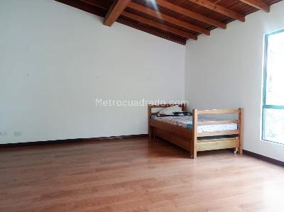 Casa de 4 alcobas en venta en El Poblado, Medellín, 433 m² · foto 10 de 19