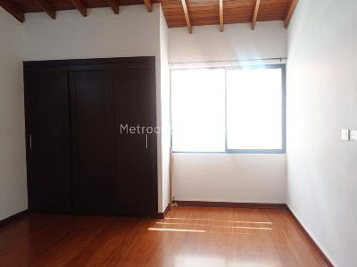Casa de 4 alcobas en venta en El Poblado, Medellín, 433 m² · foto 13 de 19