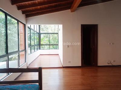 Casa de 4 alcobas en venta en El Poblado, Medellín, 433 m² · foto 9 de 19