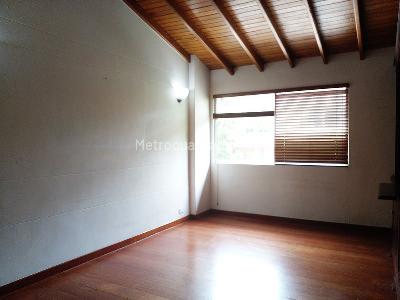 Casa de 3 alcobas en arriendo en Envigado, Envigado, 237 m² · foto 14 de 20