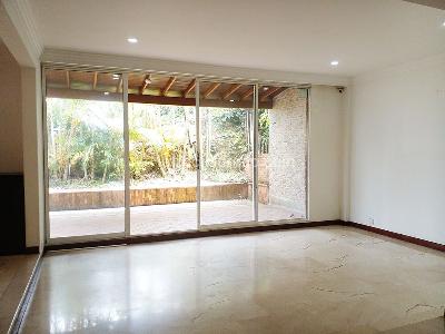 Casa de 3 alcobas en arriendo en Envigado, Envigado, 237 m² · foto 2 de 20
