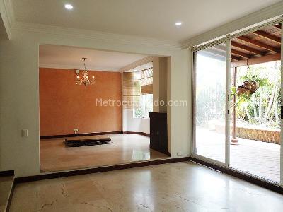 Casa de 3 alcobas en arriendo en Envigado, Envigado, 237 m² · foto 3 de 20