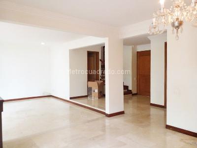 Casa de 3 alcobas en arriendo en Envigado, Envigado, 237 m² · foto 5 de 20