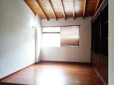 Casa de 3 alcobas en arriendo en Envigado, Envigado, 237 m² · foto 9 de 20