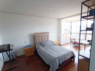 Apartamento de 4 alcobas en venta en El Tesoro, Medellín, 327 m² · foto 13 de 15