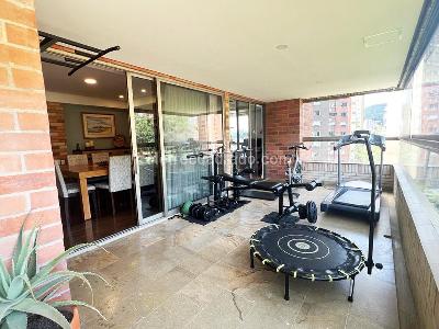 Apartamento de 4 alcobas en venta en El Tesoro, Medellín, 327 m² · foto 15 de 15