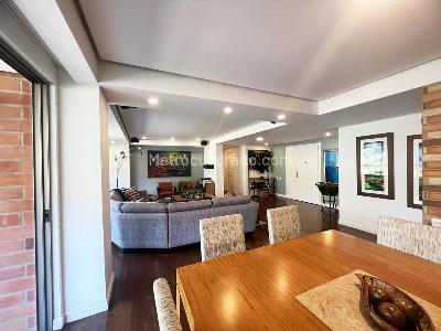 Apartamento de 4 alcobas en venta en El Tesoro, Medellín, 327 m² · foto 3 de 15