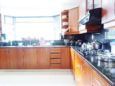 Casa en arriendo en El Poblado, Medellín · foto 4 de 19