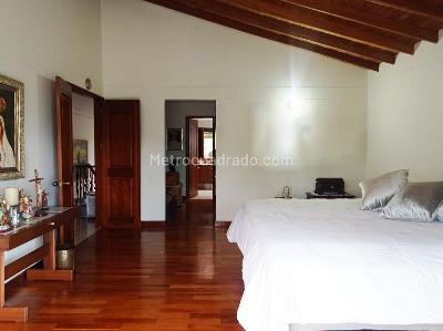 Casa en arriendo en El Poblado, Medellín · foto 7 de 19