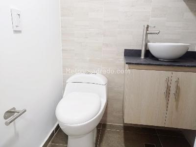 Apartamento de 3 alcobas en arriendo en Los Naranjos, Medellín, 91 m² · foto 13 de 13