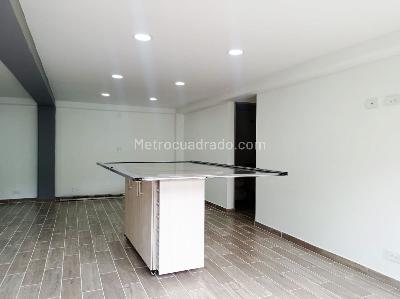 Apartamento de 3 alcobas en arriendo en Los Naranjos, Medellín, 91 m² · foto 2 de 13