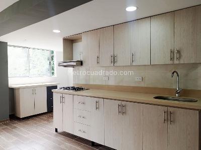 Apartamento de 3 alcobas en arriendo en Los Naranjos, Medellín, 91 m² · foto 5 de 13