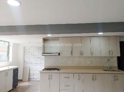 Apartamento de 3 alcobas en arriendo en Los Naranjos, Medellín, 91 m² · foto 6 de 13