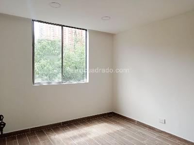 Apartamento de 3 alcobas en arriendo en Los Naranjos, Medellín, 91 m² · foto 8 de 13