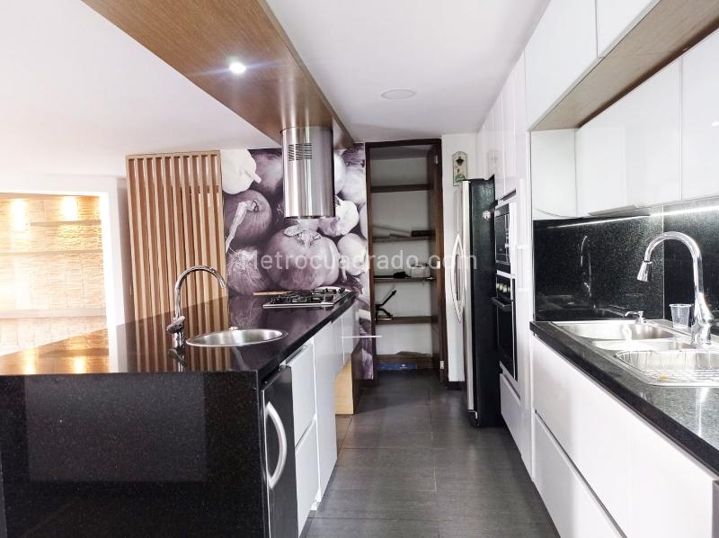 Apartamento Amoblado de 3 Alcobas en El Poblado - 7