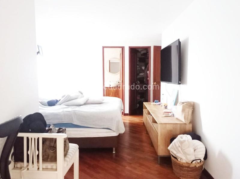 Apartamento Amplio de 2 Alcobas con Terraza en El Poblado - 7