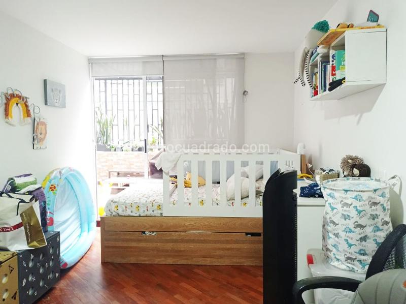 Apartamento Amplio de 2 Alcobas con Terraza en El Poblado - 9