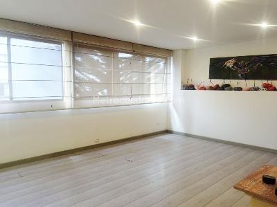 Apartamento de 2 alcobas en arriendo en El Poblado, Medellín, 210 m² · foto 14 de 19