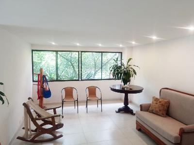 Apartamento de 2 alcobas en arriendo en El Poblado, Medellín, 210 m² · foto 2 de 19