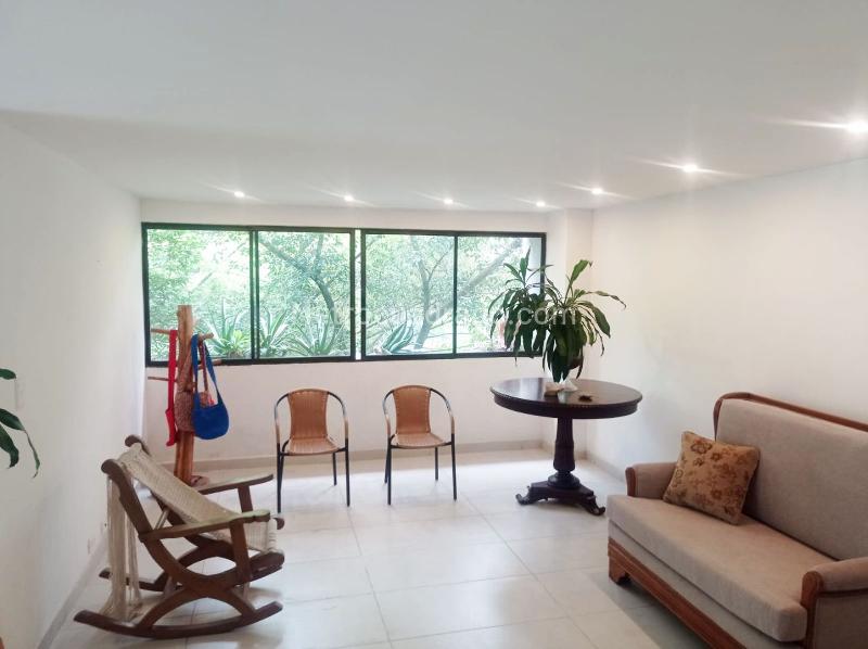 Apartamento de 2 Alcobas con Terraza en El Poblado - 2