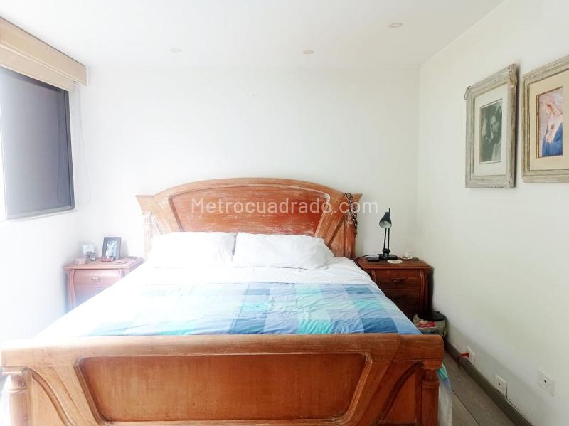 Apartamento de 2 Alcobas con Terraza en El Poblado - 8