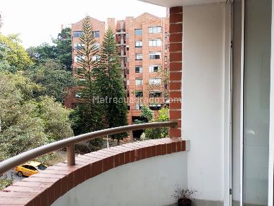Apartamento de 3 alcobas en arriendo en Los Balsos, Medellín, 177 m² · foto 17 de 18