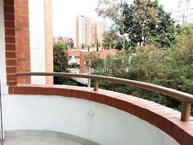 Apartamento de 3 alcobas en arriendo en Los Balsos, Medellín, 177 m² · foto 18 de 18