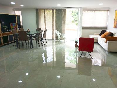 Apartamento de 3 alcobas en arriendo en Los Balsos, Medellín, 177 m² · foto 2 de 18