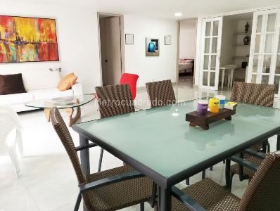 Apartamento de 3 alcobas en arriendo en Los Balsos, Medellín, 177 m² · foto 3 de 18
