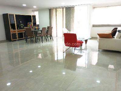 Apartamento de 3 alcobas en arriendo en Los Balsos, Medellín, 177 m² · foto 4 de 18