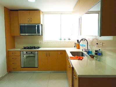 Apartamento de 3 alcobas en arriendo en Los Balsos, Medellín, 177 m² · foto 6 de 18