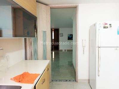 Apartamento de 3 alcobas en arriendo en Los Balsos, Medellín, 177 m² · foto 8 de 18