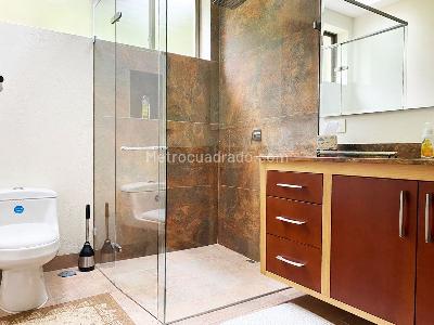 Casa de 3 alcobas en venta en Llanogrande, Rionegro, 674 m² · foto 13 de 19