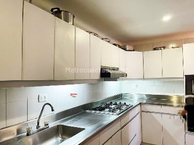 Apartamento de 3 alcobas en venta en El Poblado, Medellín, 189 m² · foto 5 de 14