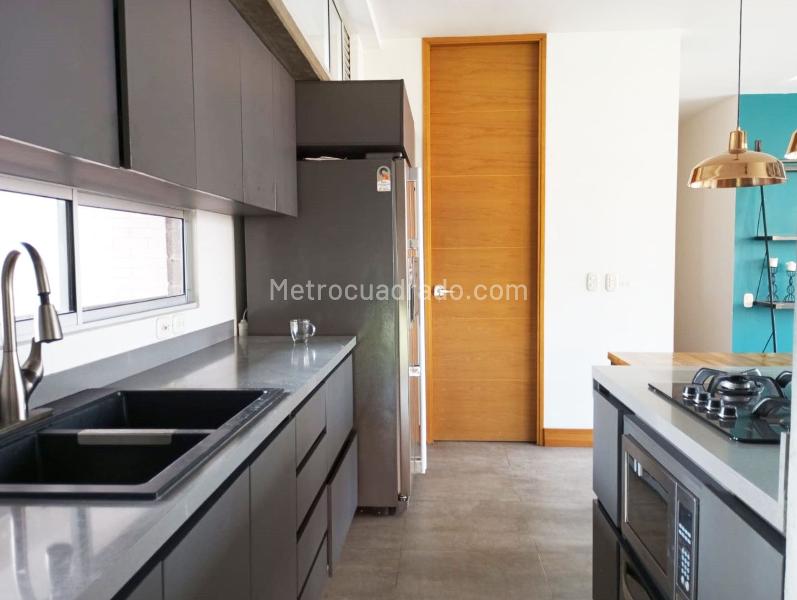 Spacious 2BR Apartment with Fireplace in El Poblado - 5