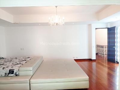 Casa en arriendo en El Poblado, Medellín · foto 10 de 20