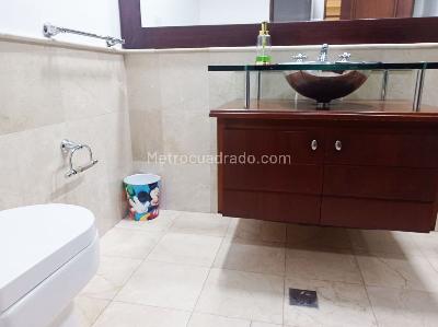 Casa en arriendo en El Poblado, Medellín · foto 16 de 20